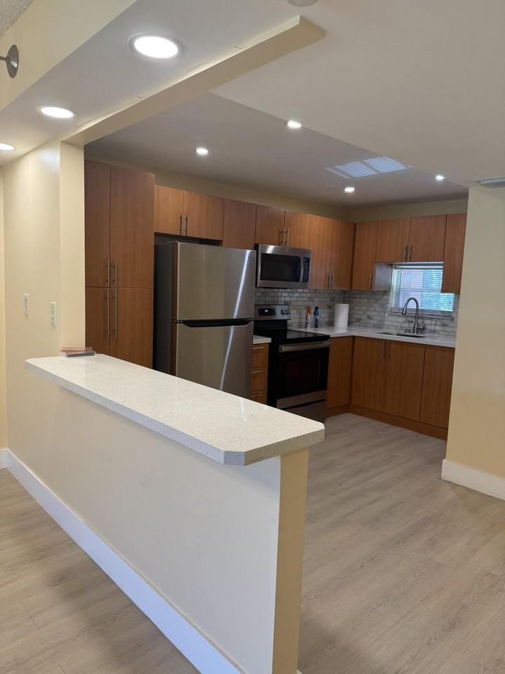 830 S Hollybrook Dr #204 - Photo 3 of 14