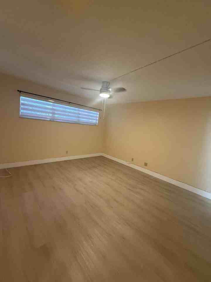 830 S Hollybrook Dr #204 - Photo 4 of 14