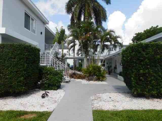 15 S Palmway - Photo 2 of 19