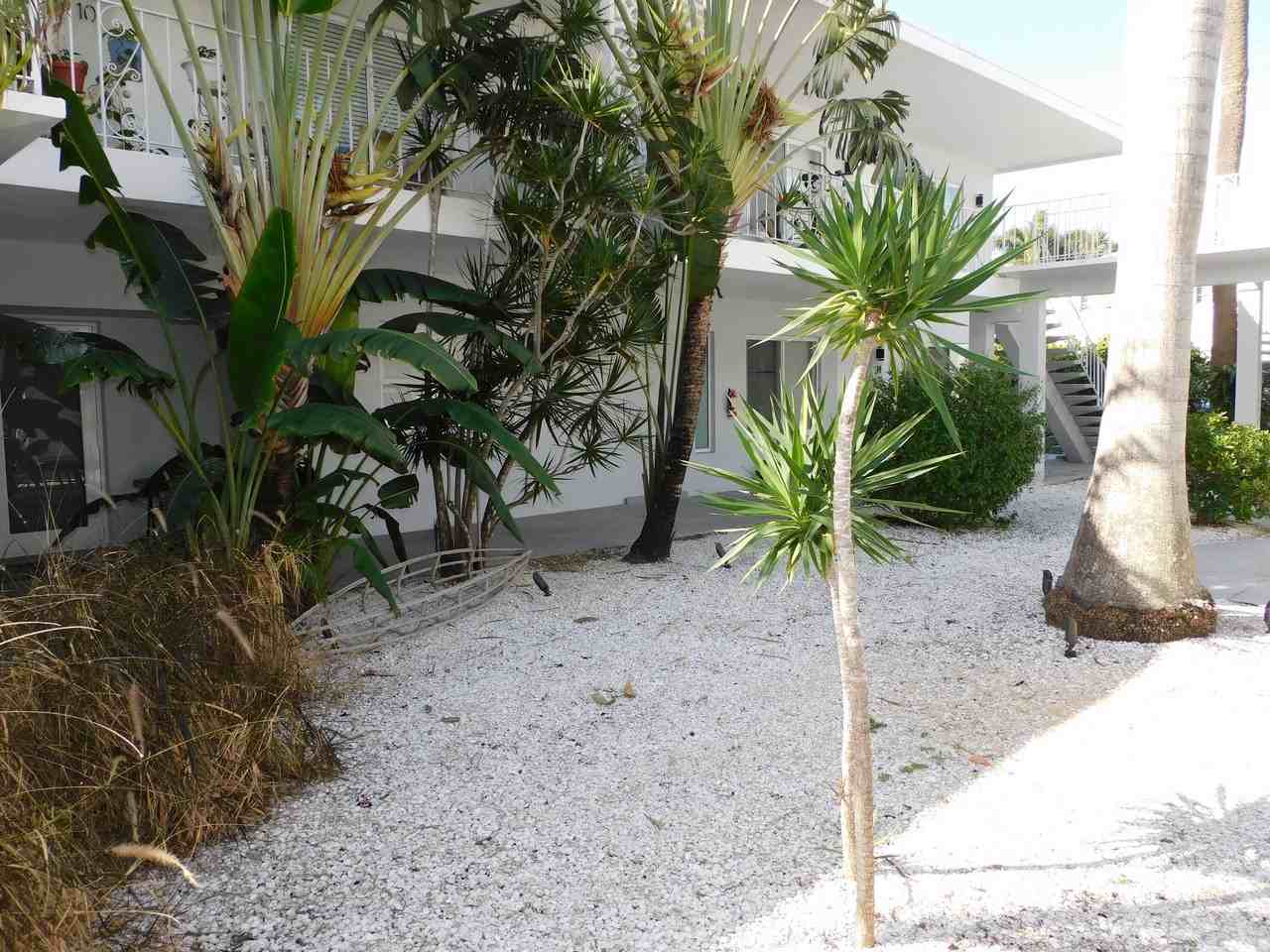 15 S Palmway - Photo 3 of 19