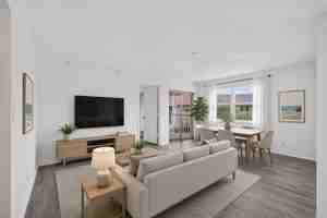 featured image of 1536 Se Royal Green Cir #201