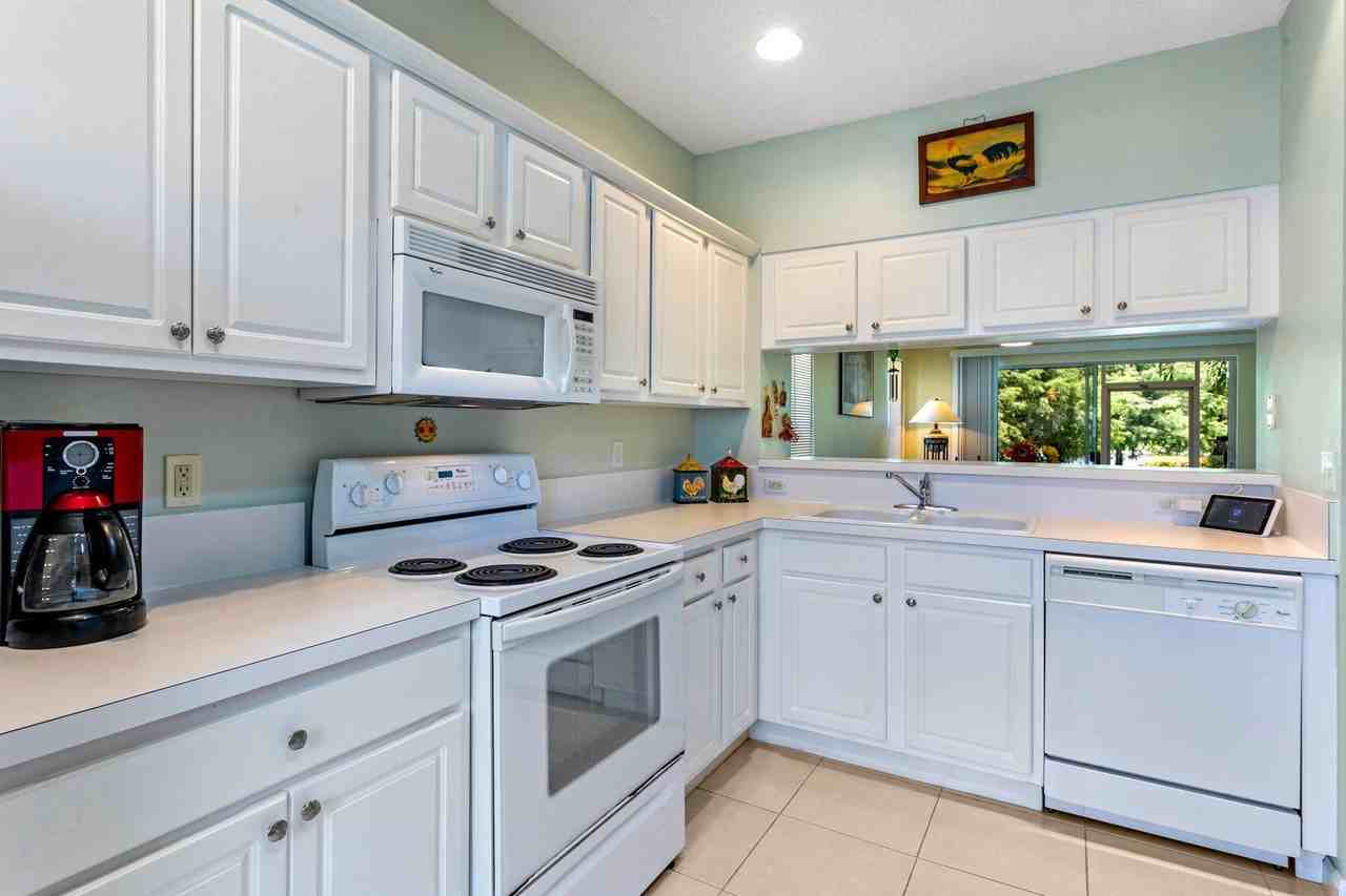 4976 Palmbrooke Cir - Photo 4 of 19