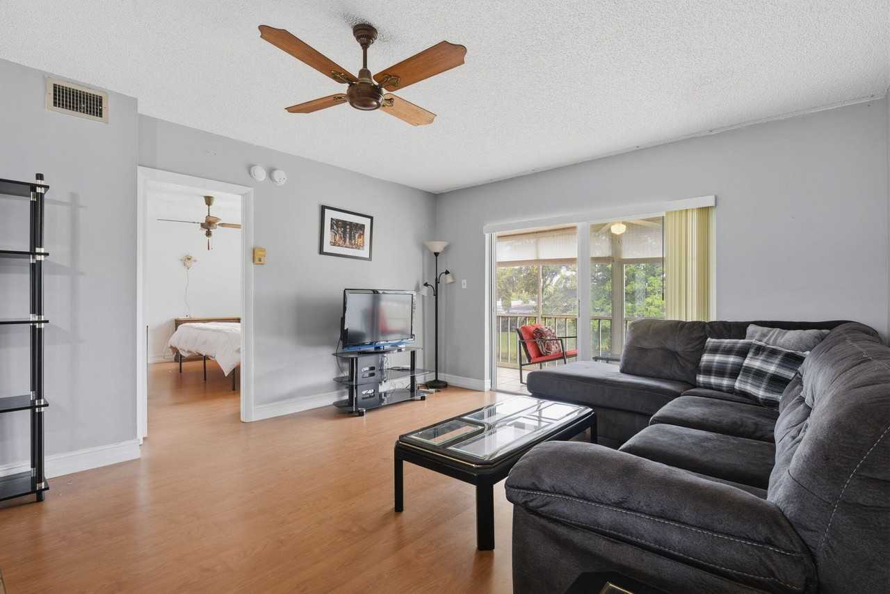 7505 Nw 5th Pl #203 - Photo 4 of 37