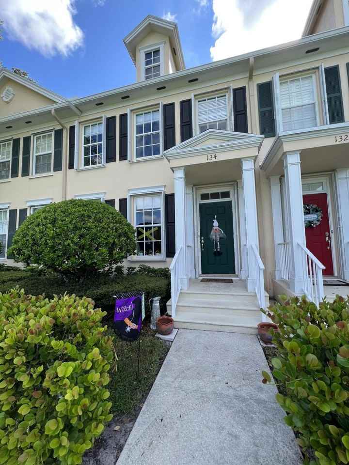 134 Wentworth Ct - Photo 4 of 36