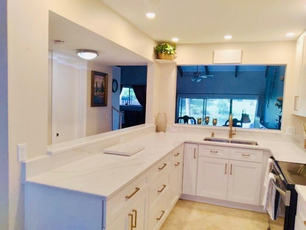 2121 Sw 82nd Ave - Photo 7 of 28