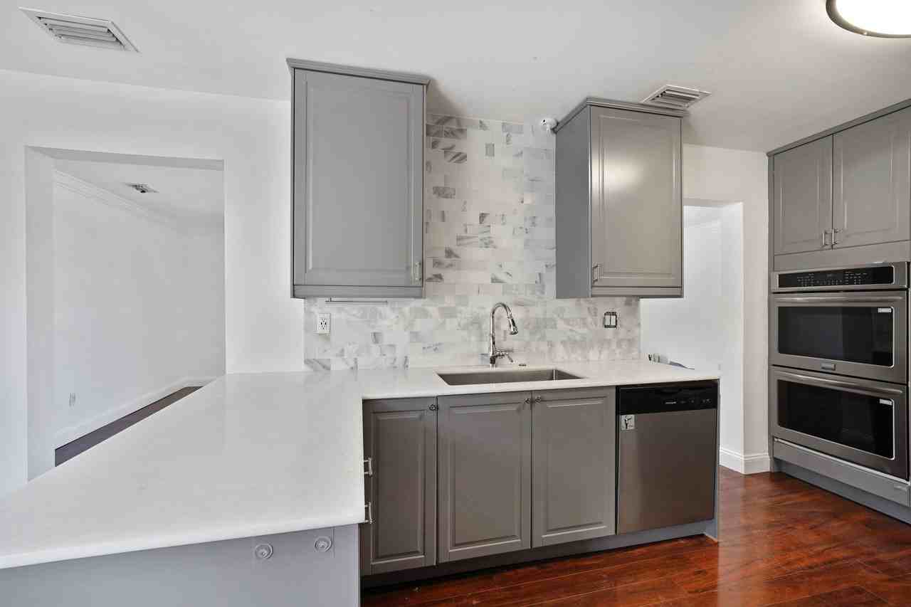 500 Nw 120th St - Photo 7 of 29
