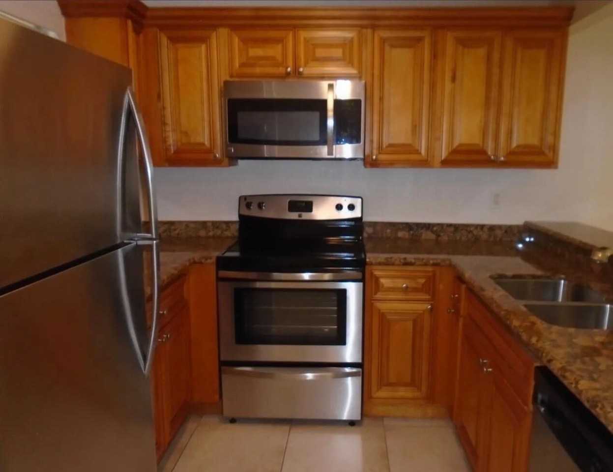 1421 Windorah Way #H - Photo 2 of 7