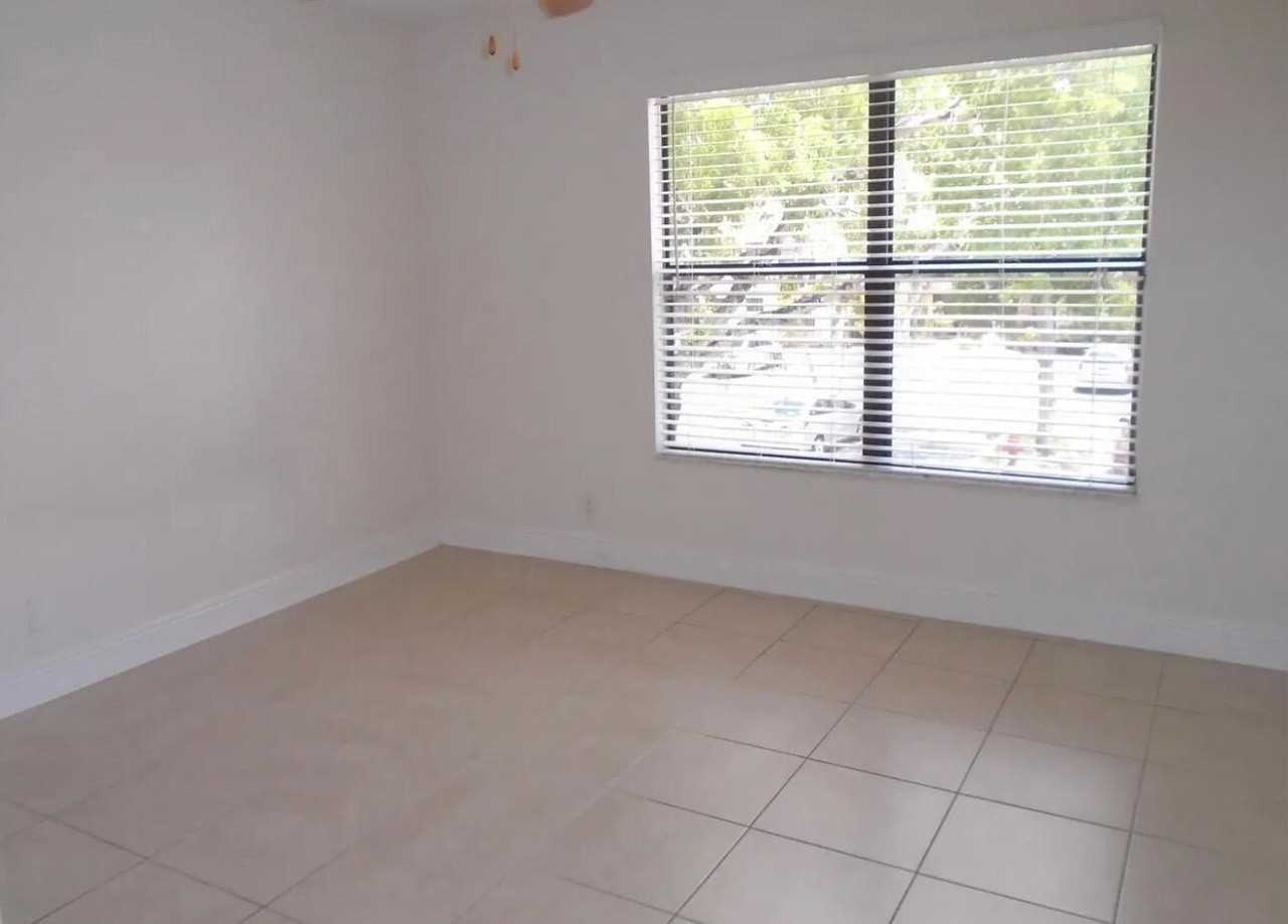 1421 Windorah Way #H - Photo 5 of 7
