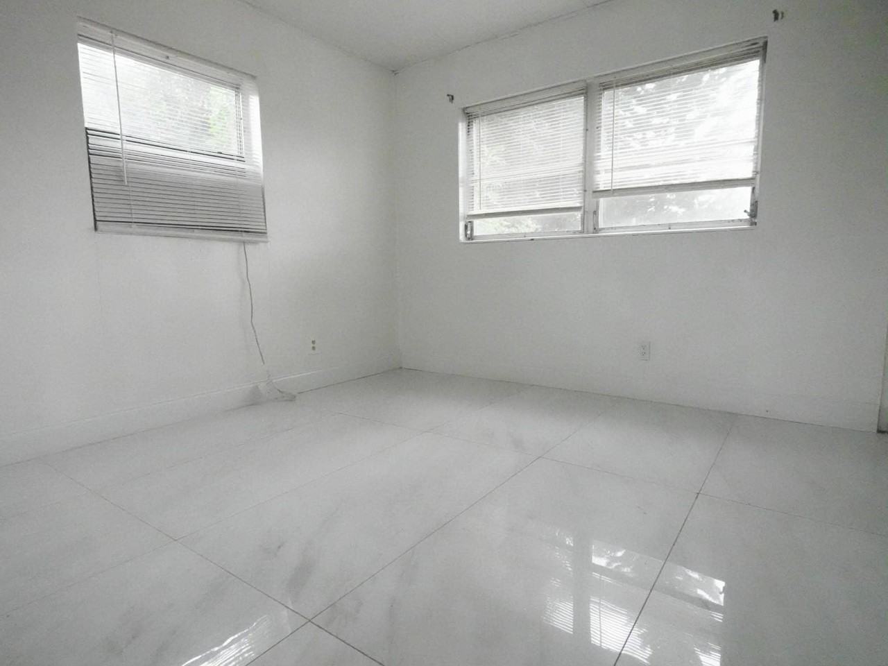 5308 Marcia Pl - Photo 5 of 9