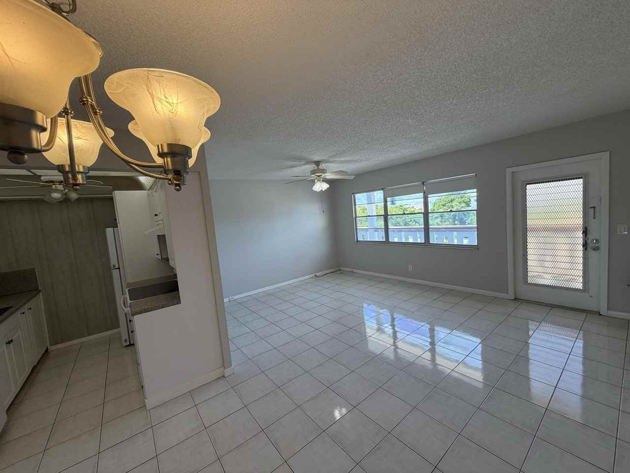 4089 Wolverton E - Photo 2 of 11