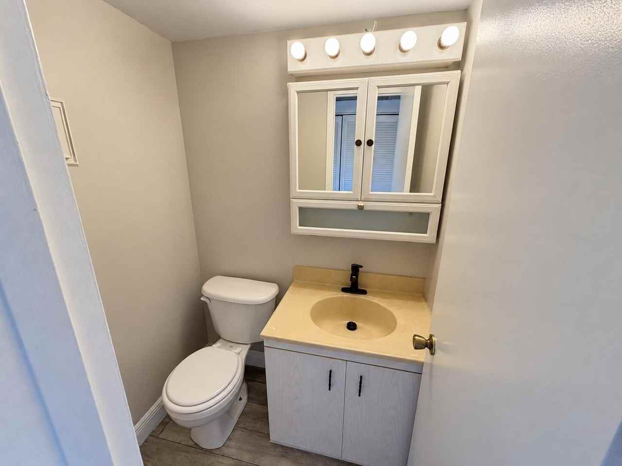 4089 Wolverton E - Photo 5 of 11