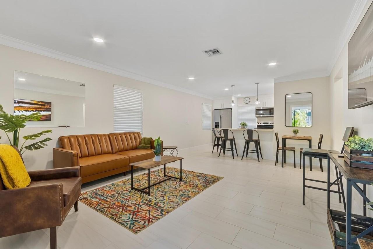 414 S Ocean Breeze - Photo 7 of 12
