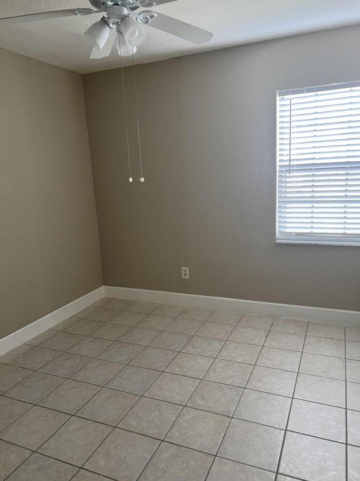 650 Sw Veronica Ave - Photo 7 of 14