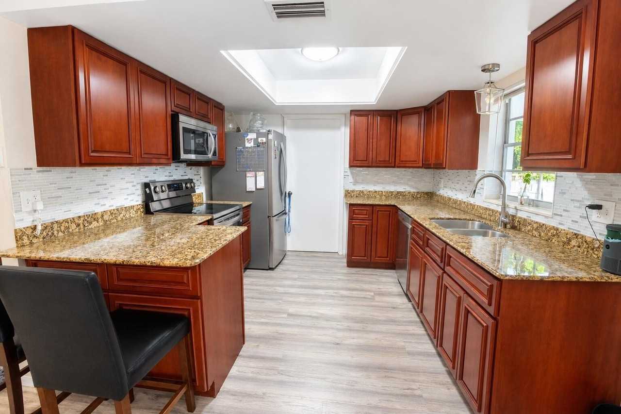 5605 Winter Garden Pkwy - Photo 3 of 12