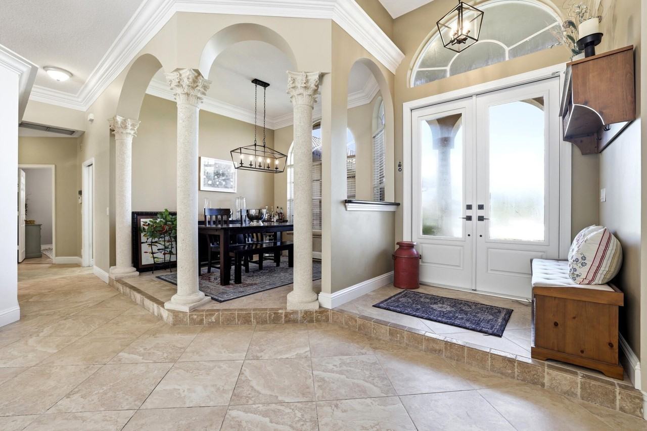 1350 Pampas Way - Photo 2 of 30