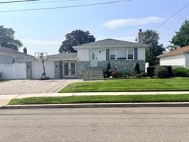 featured image of 3362 Elliott Blvd