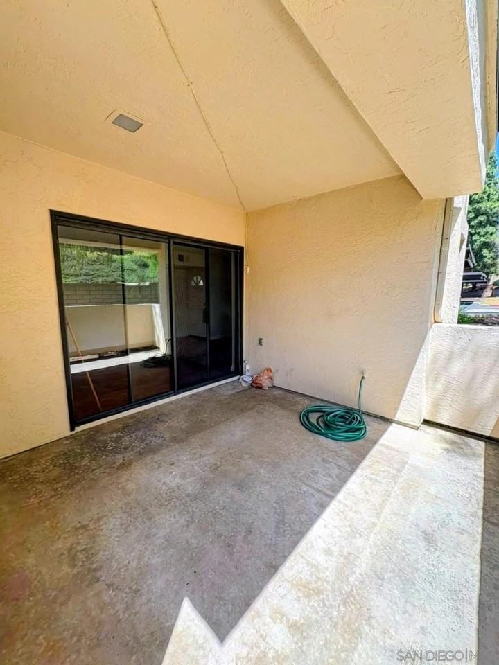 13219 Wimberly Sq - Photo 5 of 24
