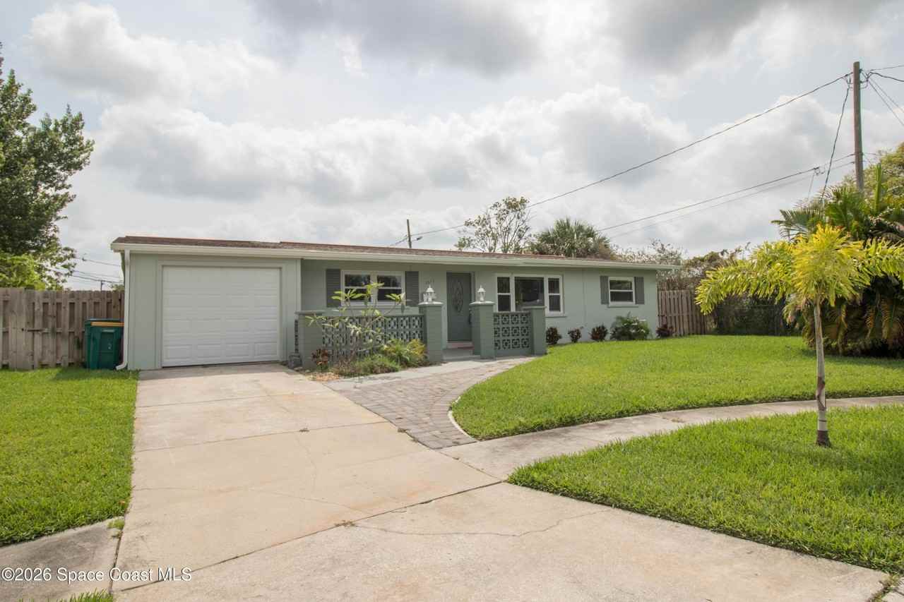 2812 Kingston Ln - Photo 2 of 18