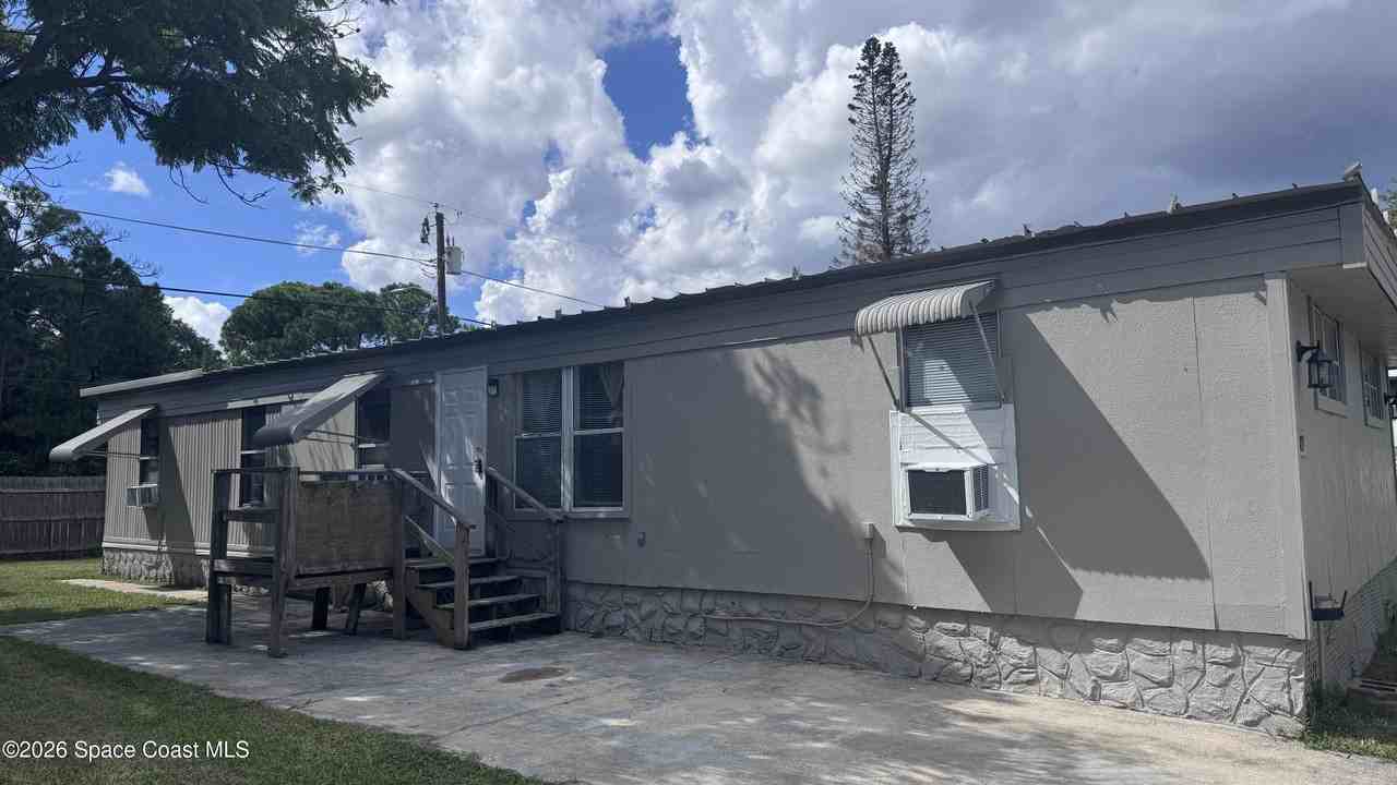 1159 Bailey Ct - Photo 2 of 14