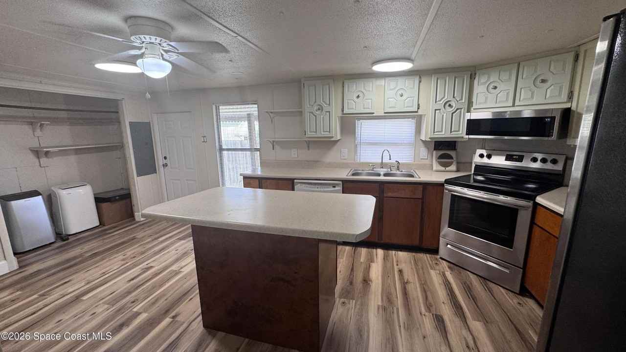 1159 Bailey Ct - Photo 4 of 14