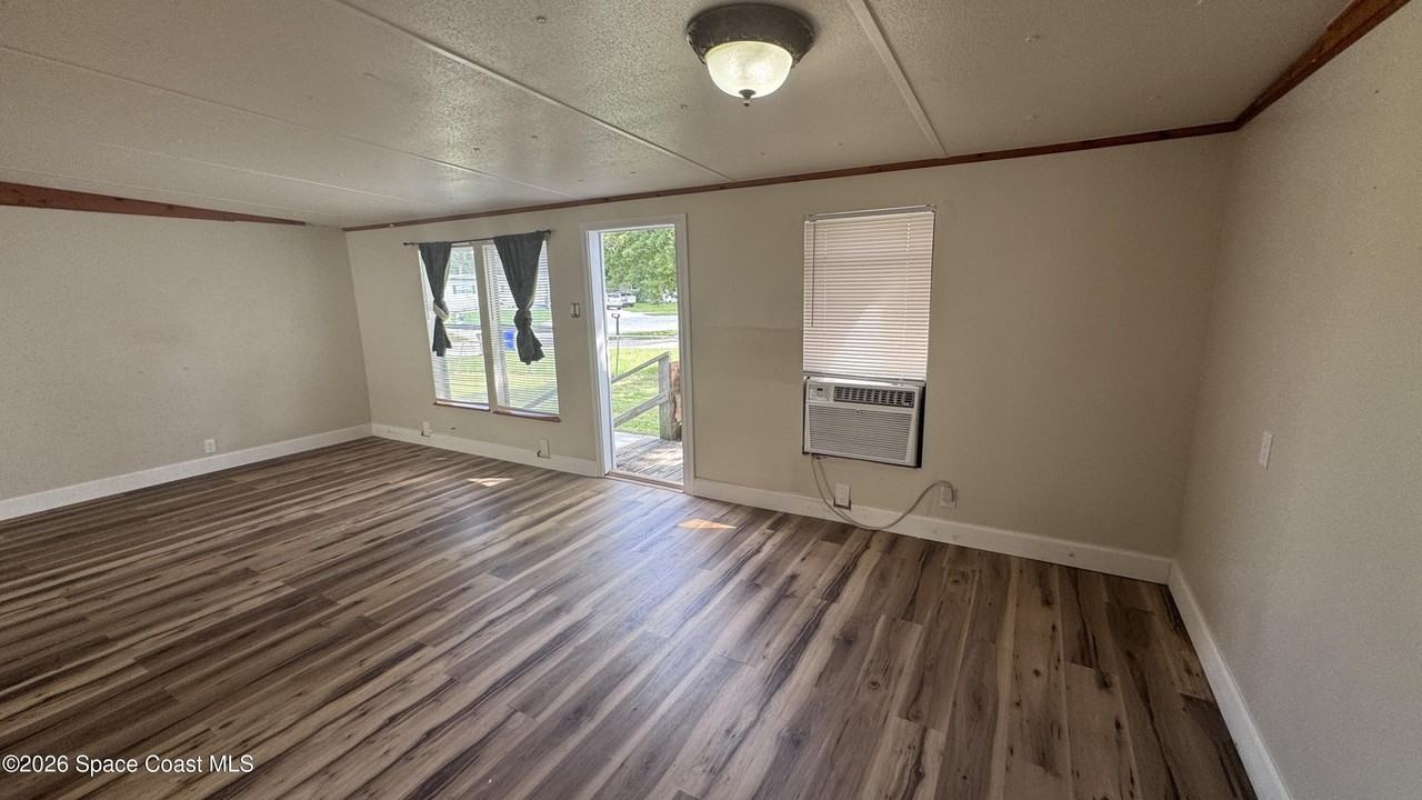 1159 Bailey Ct - Photo 5 of 14