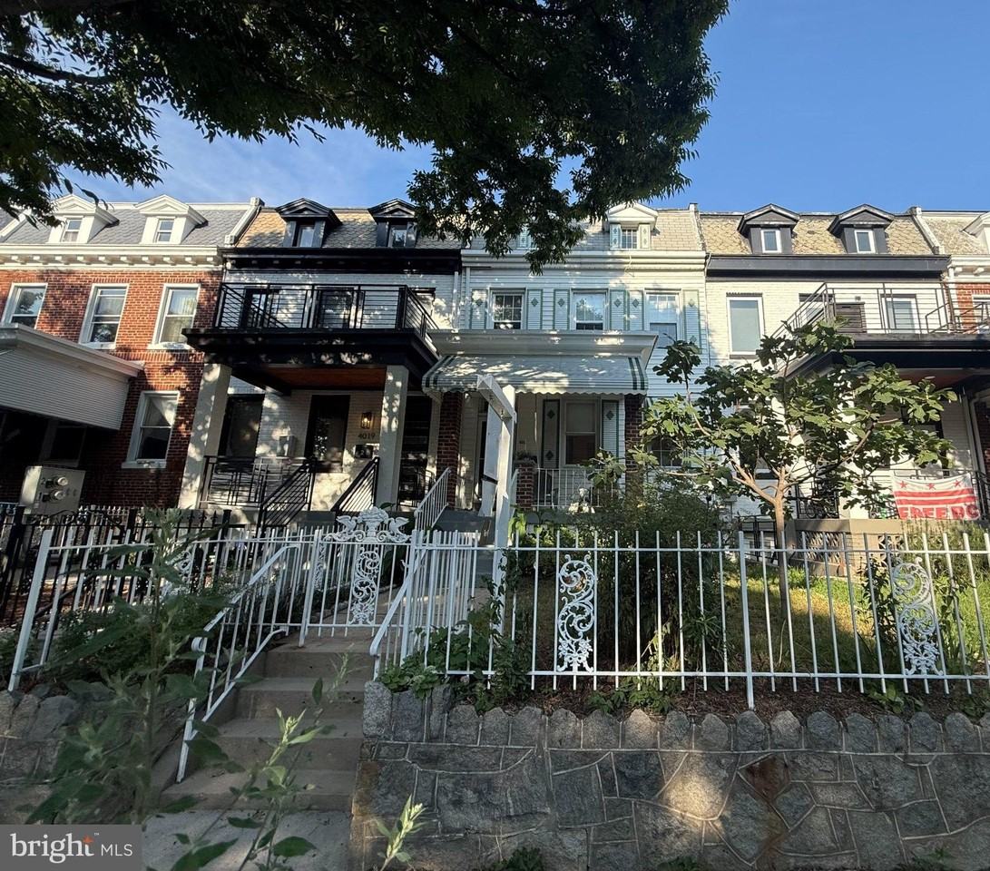 4017 Illinois Ave Nw - Photo 3 of 17