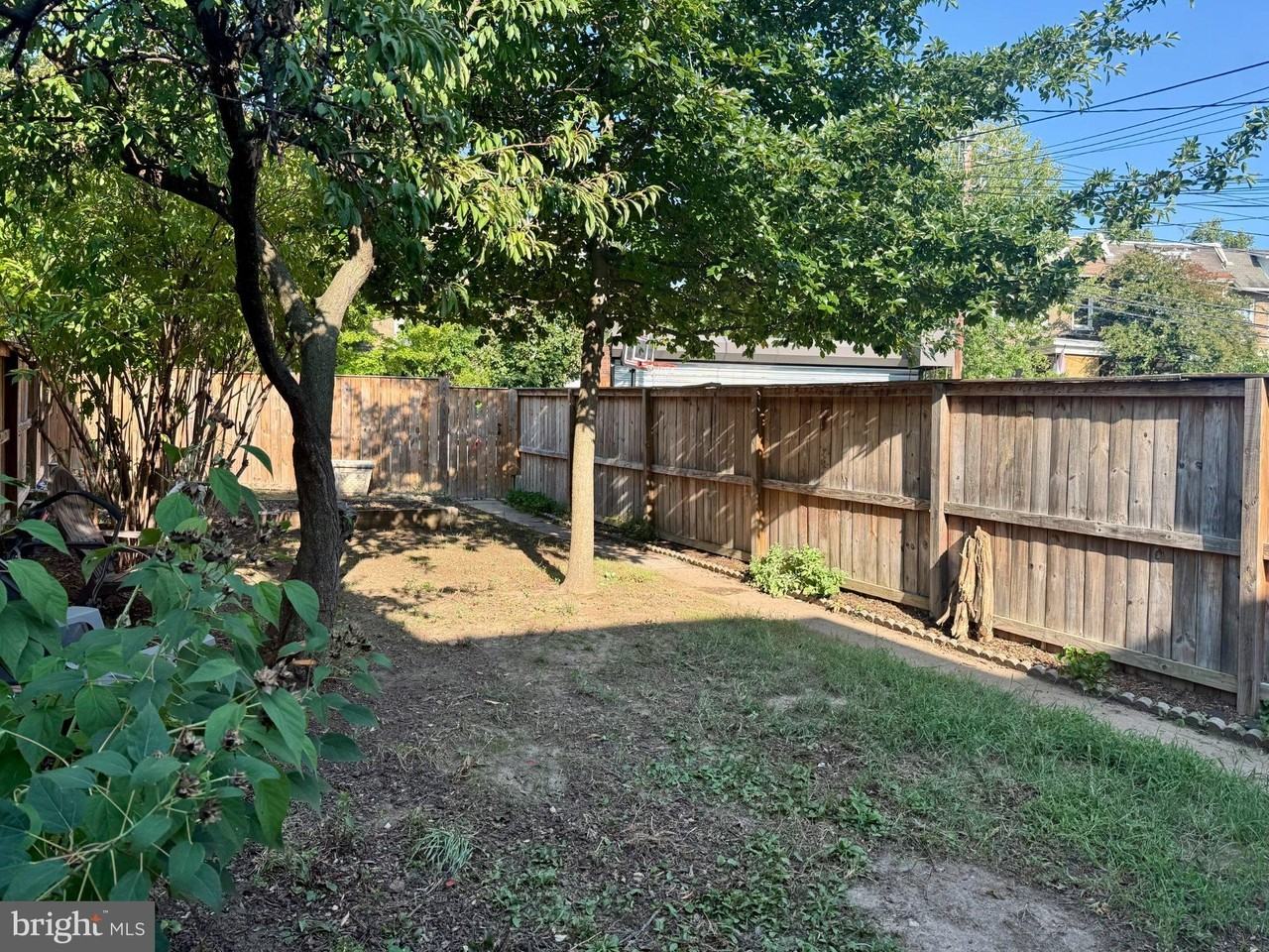 4017 Illinois Ave Nw - Photo 5 of 17