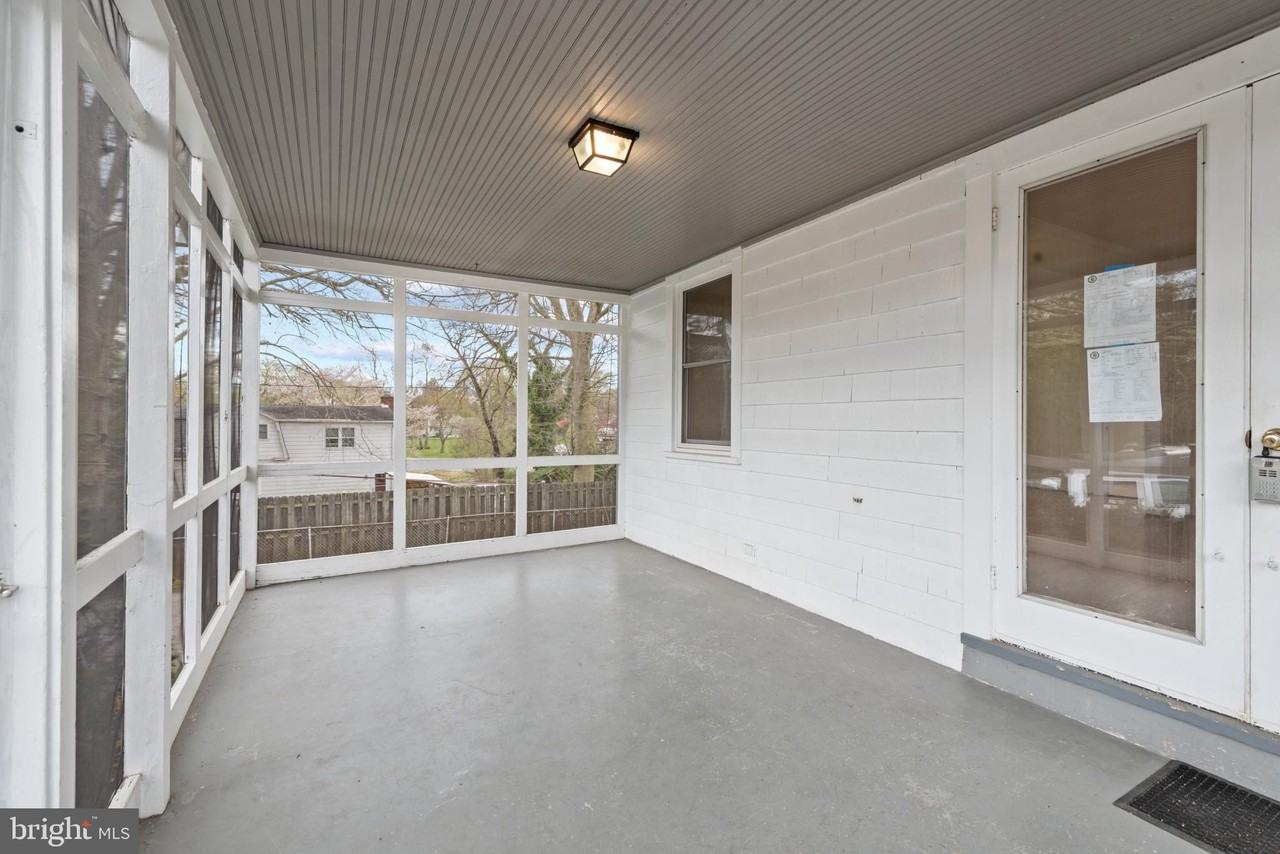 22 Riverview Ave - Photo 3 of 45