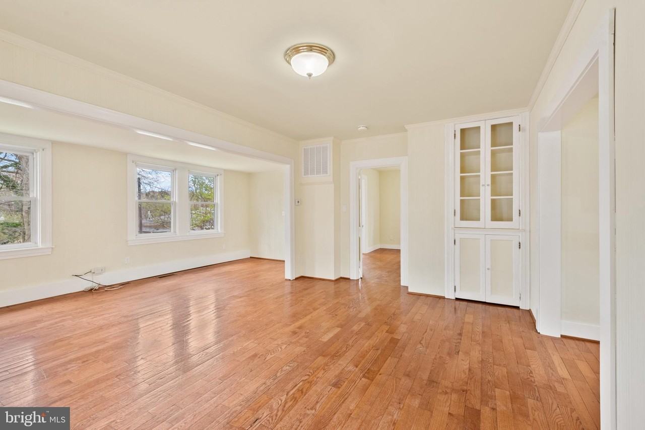 22 Riverview Ave - Photo 4 of 45