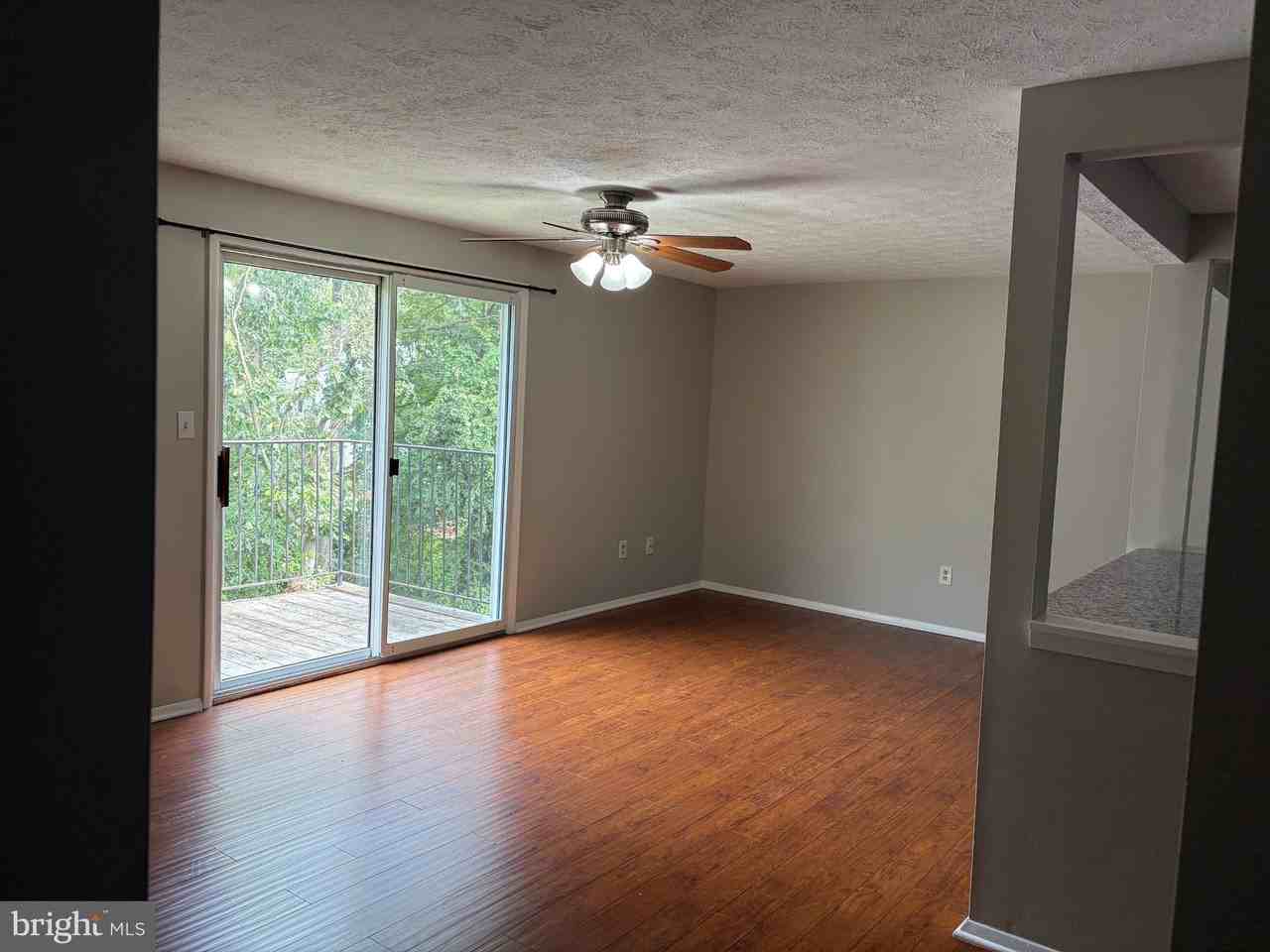 3503 Wedgewood Ct Apt M #M - Photo 3 of 28