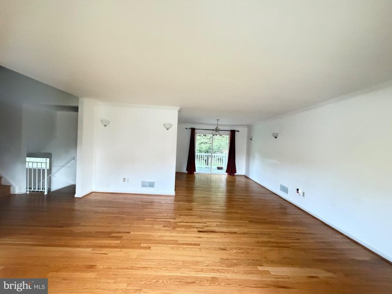 5808 Greentree Rd - Photo 2 of 23