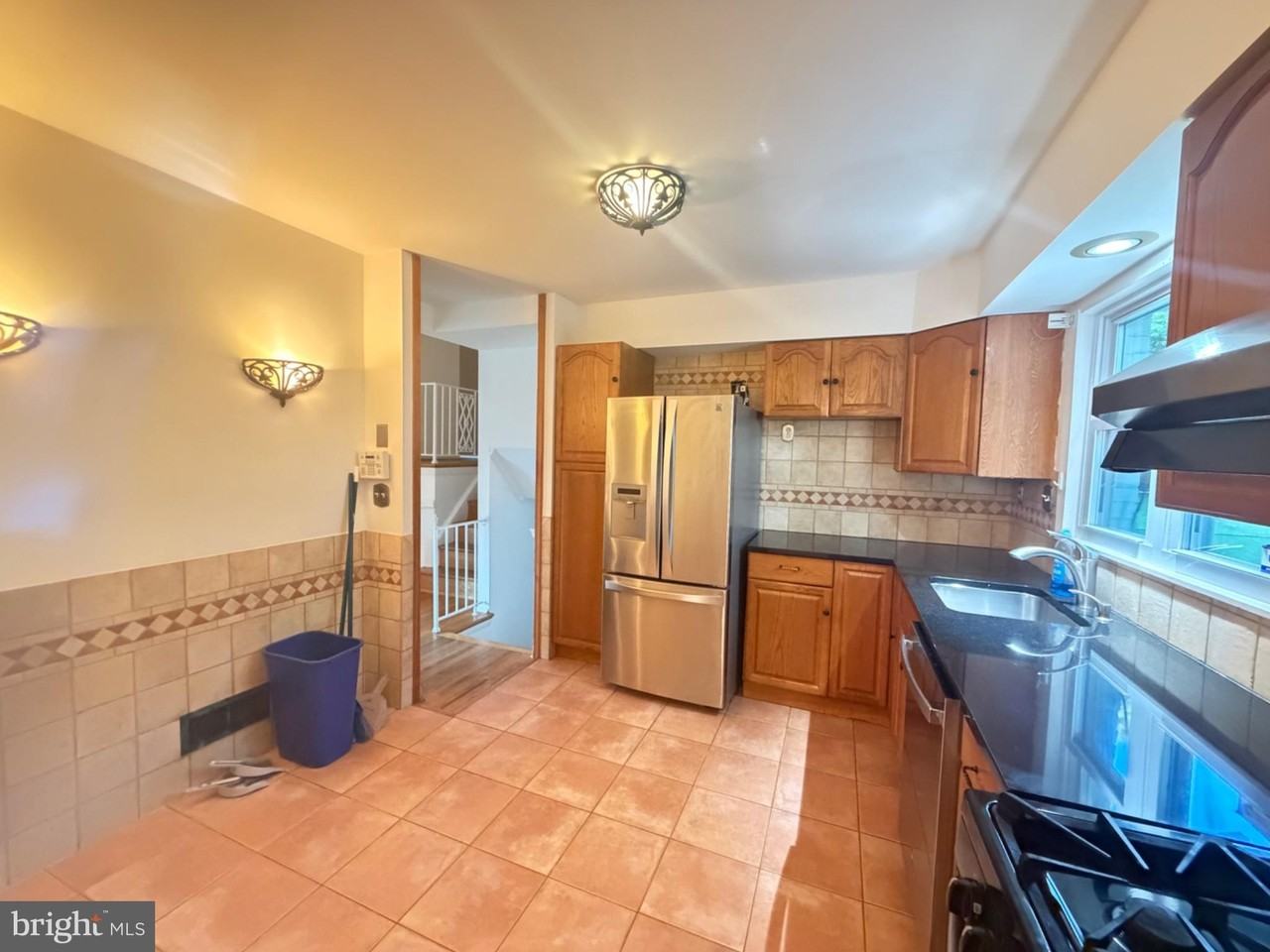 5808 Greentree Rd - Photo 6 of 23