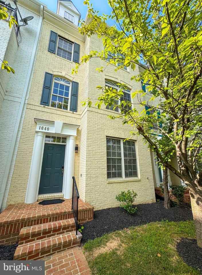 1640 Piccard Dr - Photo 2 of 50