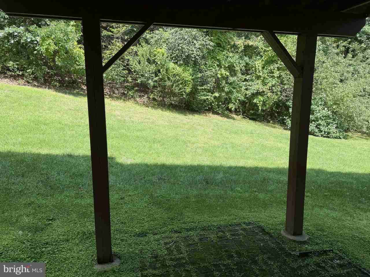 278 Yorktown Ct - Photo 6 of 28