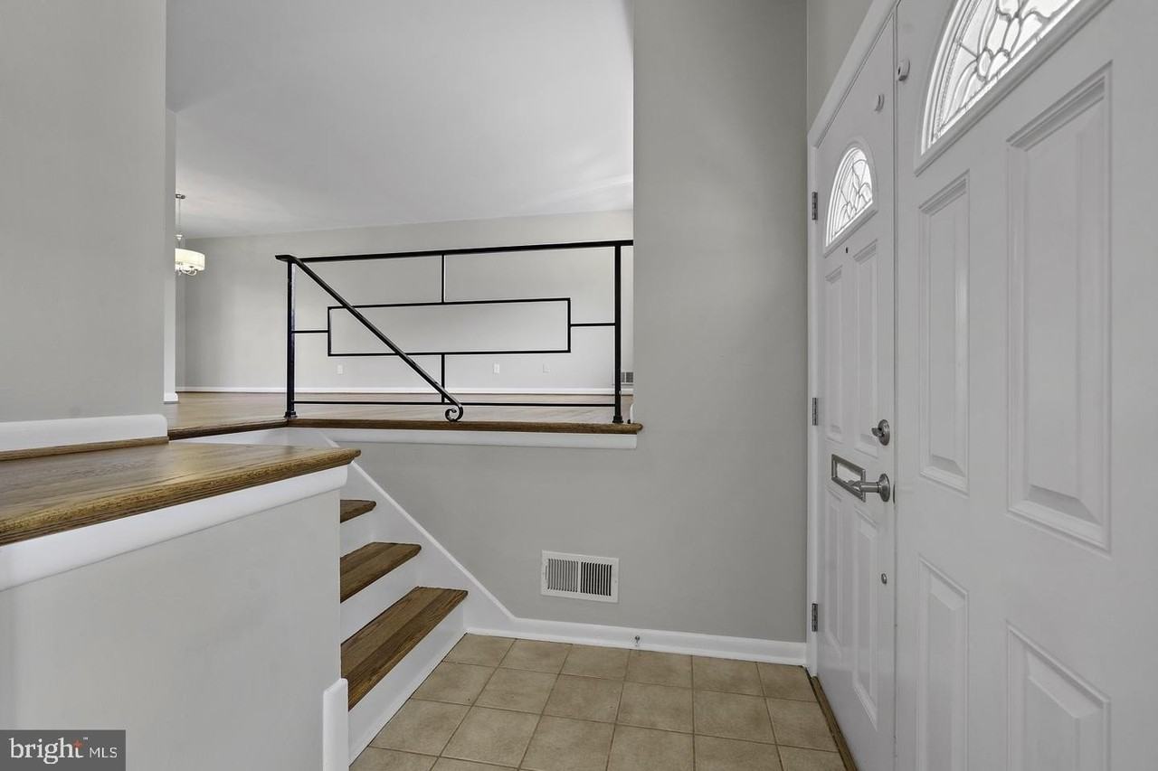 8908 Charles Augustine Dr - Photo 3 of 37