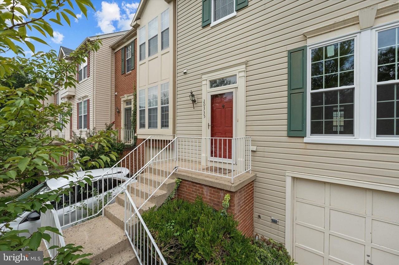 20335 Briarcliff Ter - Photo 3 of 41