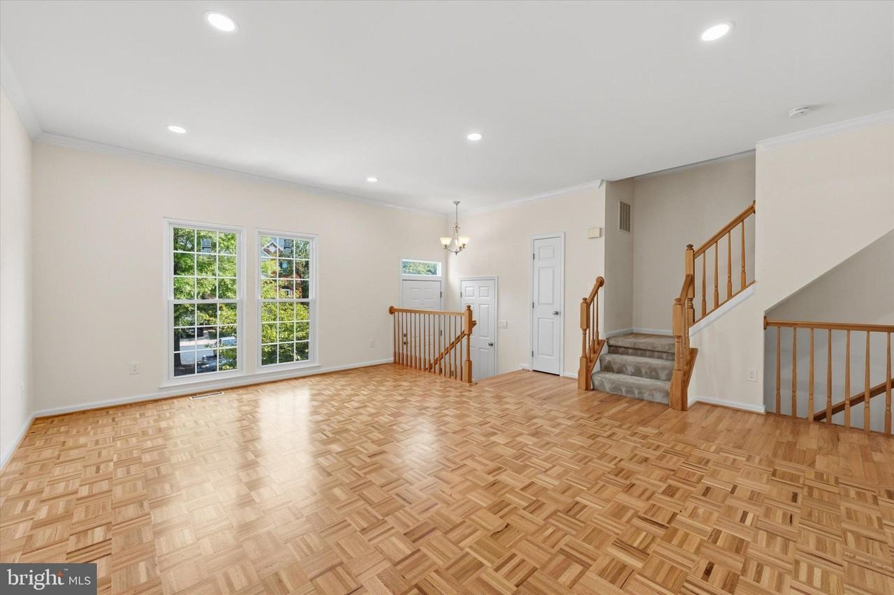 20335 Briarcliff Ter - Photo 6 of 41