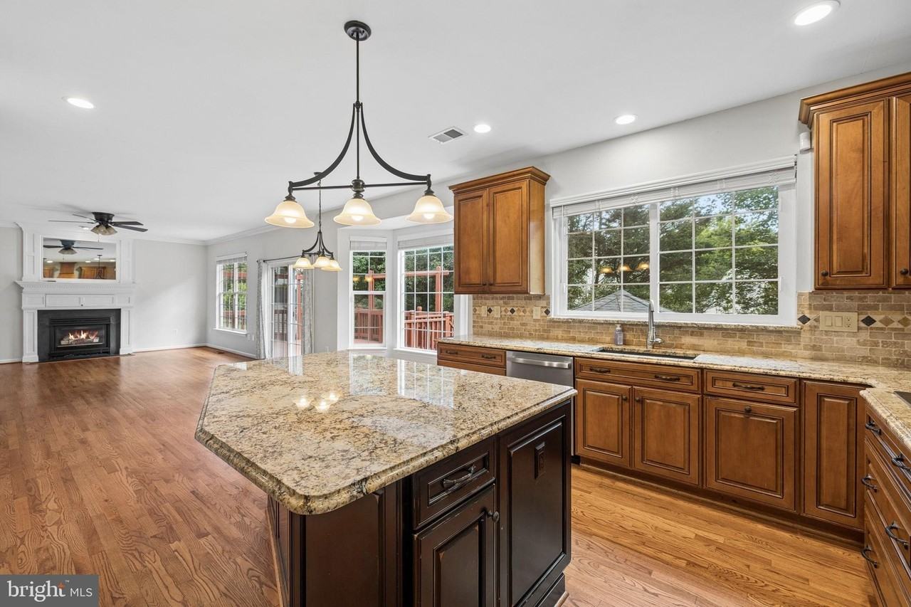 5871 Paine Run Pl - Photo 7 of 50