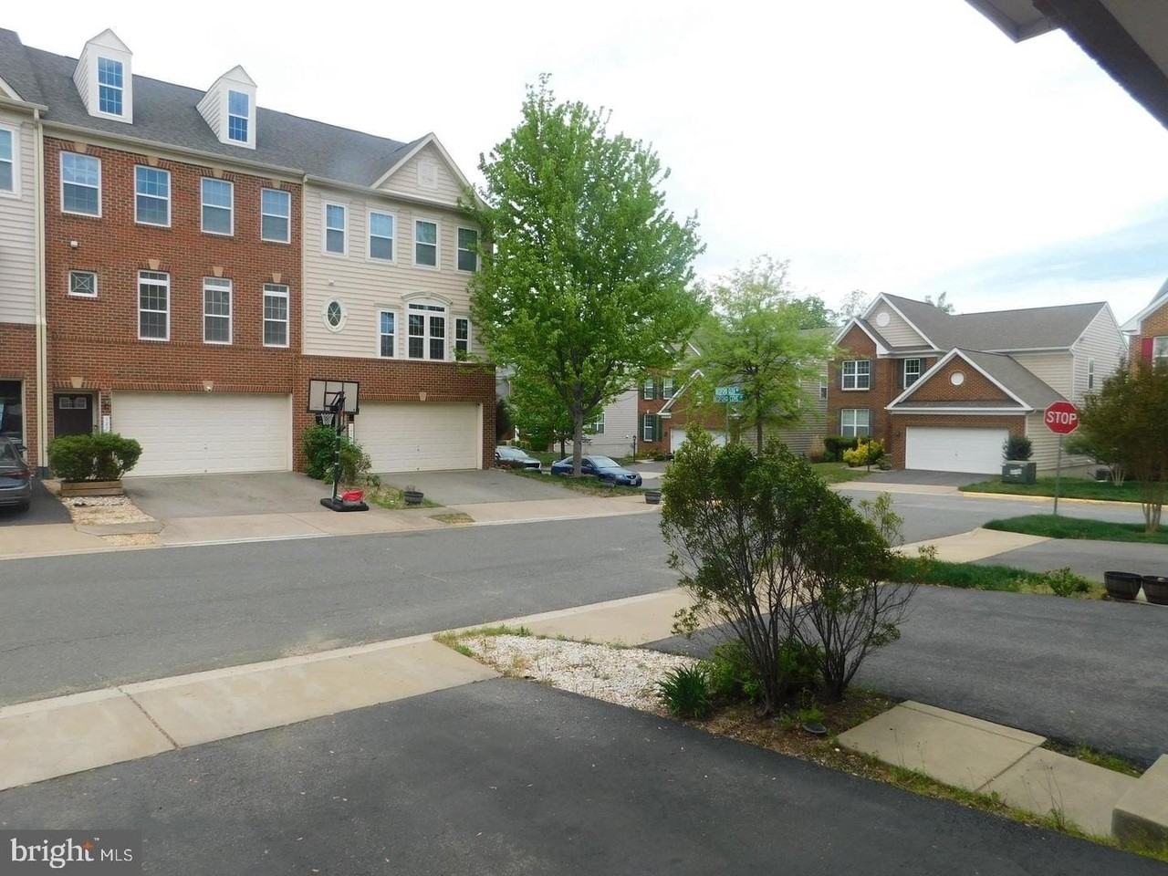 12705 Bedford Glen Way - Photo 5 of 50