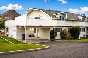 featured image of 781 N Valley View Dr #D