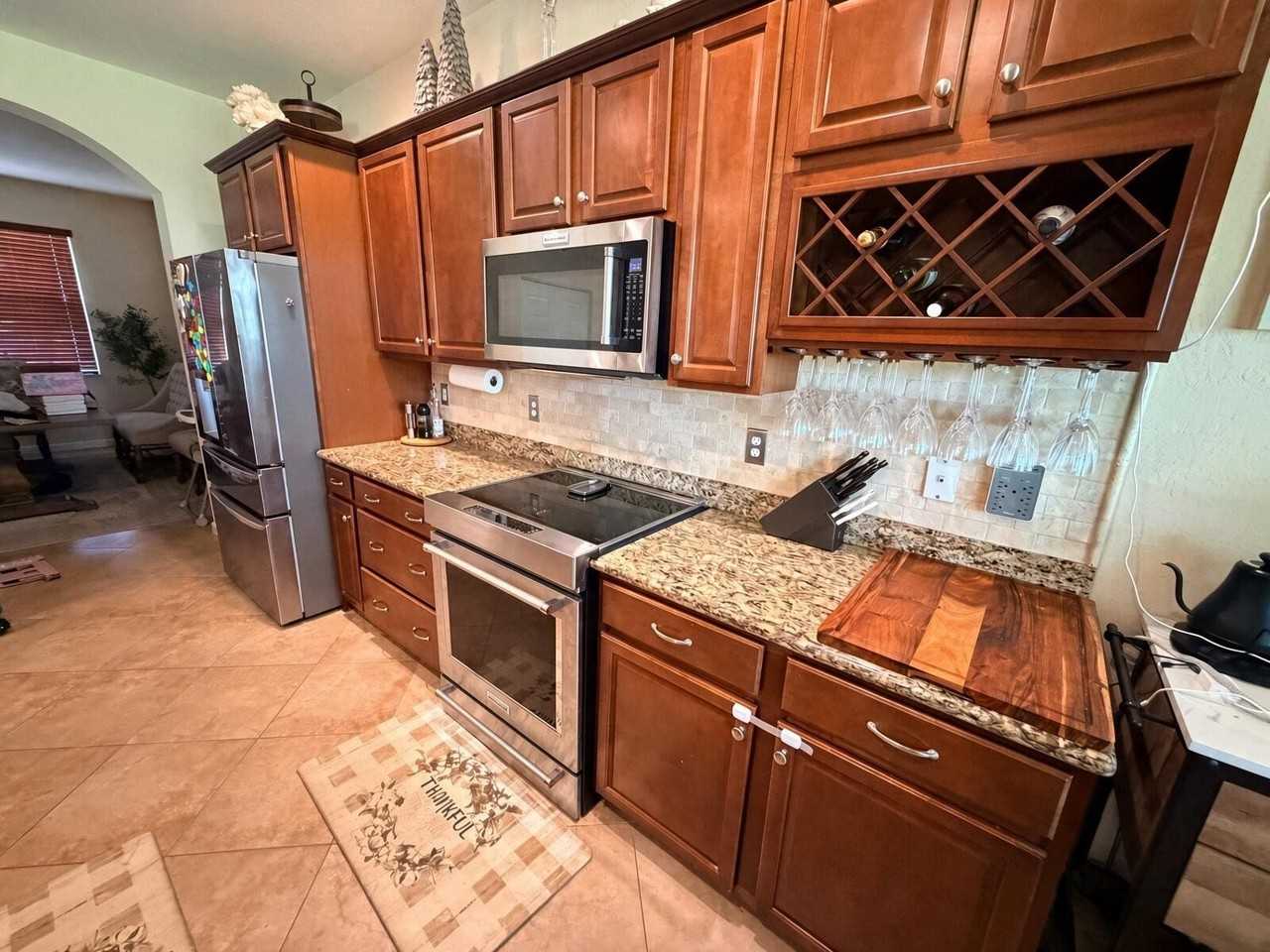9525 Cobblestone Creek Dr - Photo 4 of 11