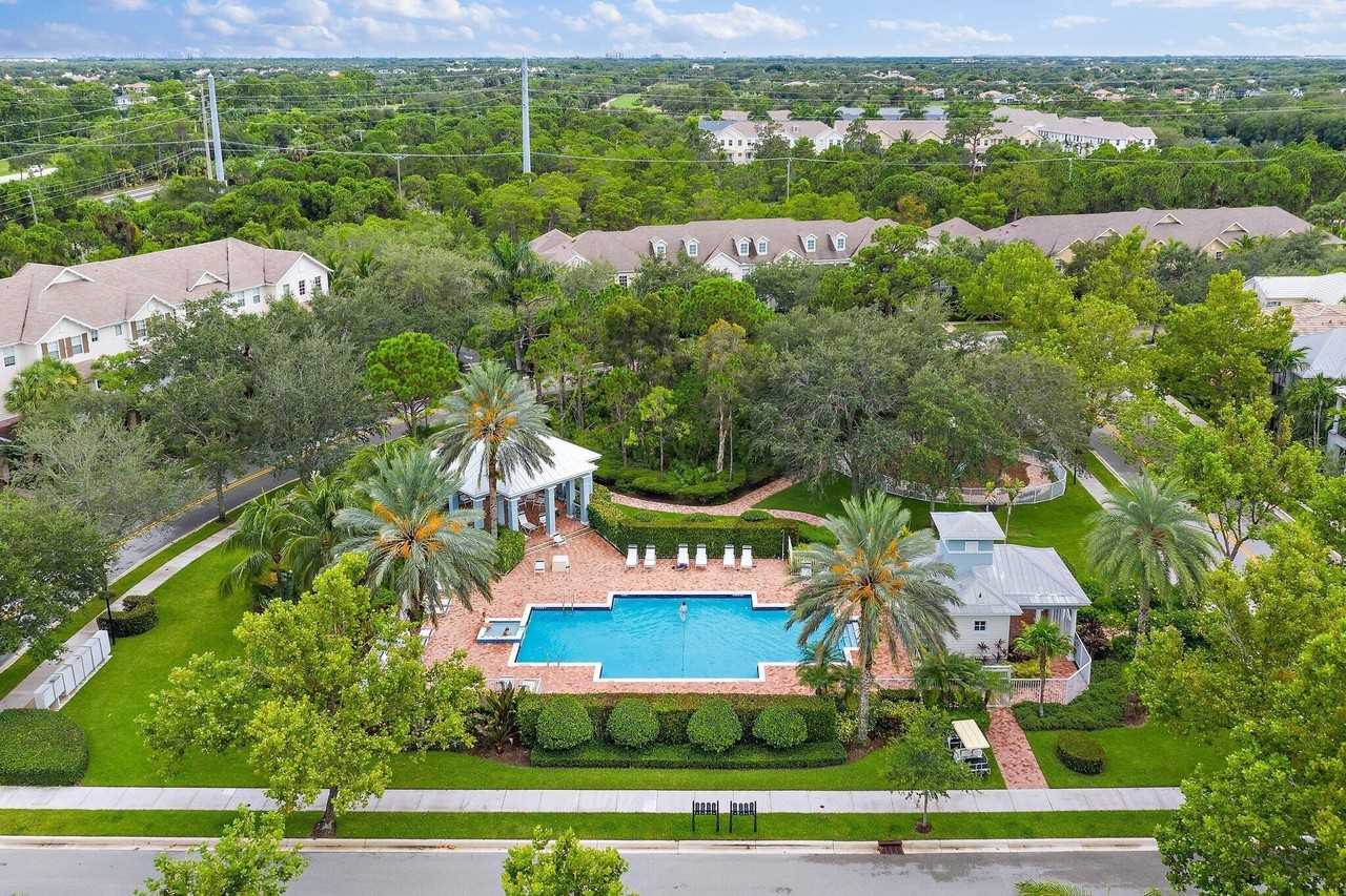 356 W Thatch Palm Cir #105 - Photo 4 of 19