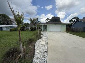 1832 Se Manth Ln - Photo 1 of 1
