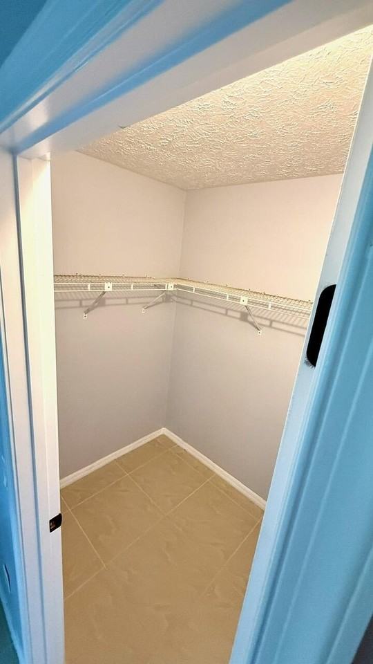 1832 Se Manth Ln - Photo 6 of 13