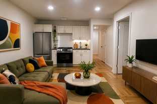 Private Bedroom in 7 Bedroom/2.5 Bathroom Home - Photo 1 of 1