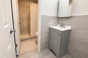 featured image of 384 S 5th St