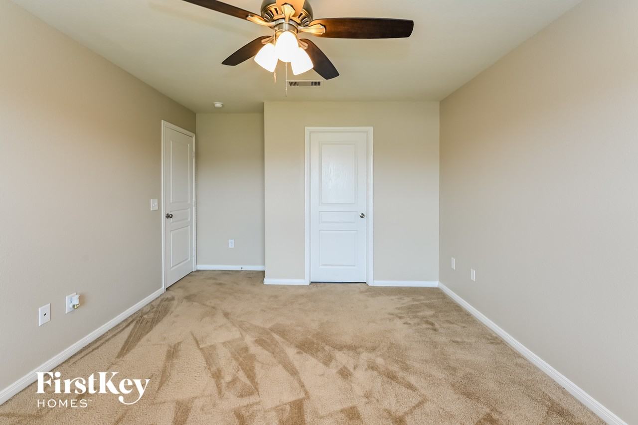 10031 Orchid Spring Ln - Photo 7 of 15