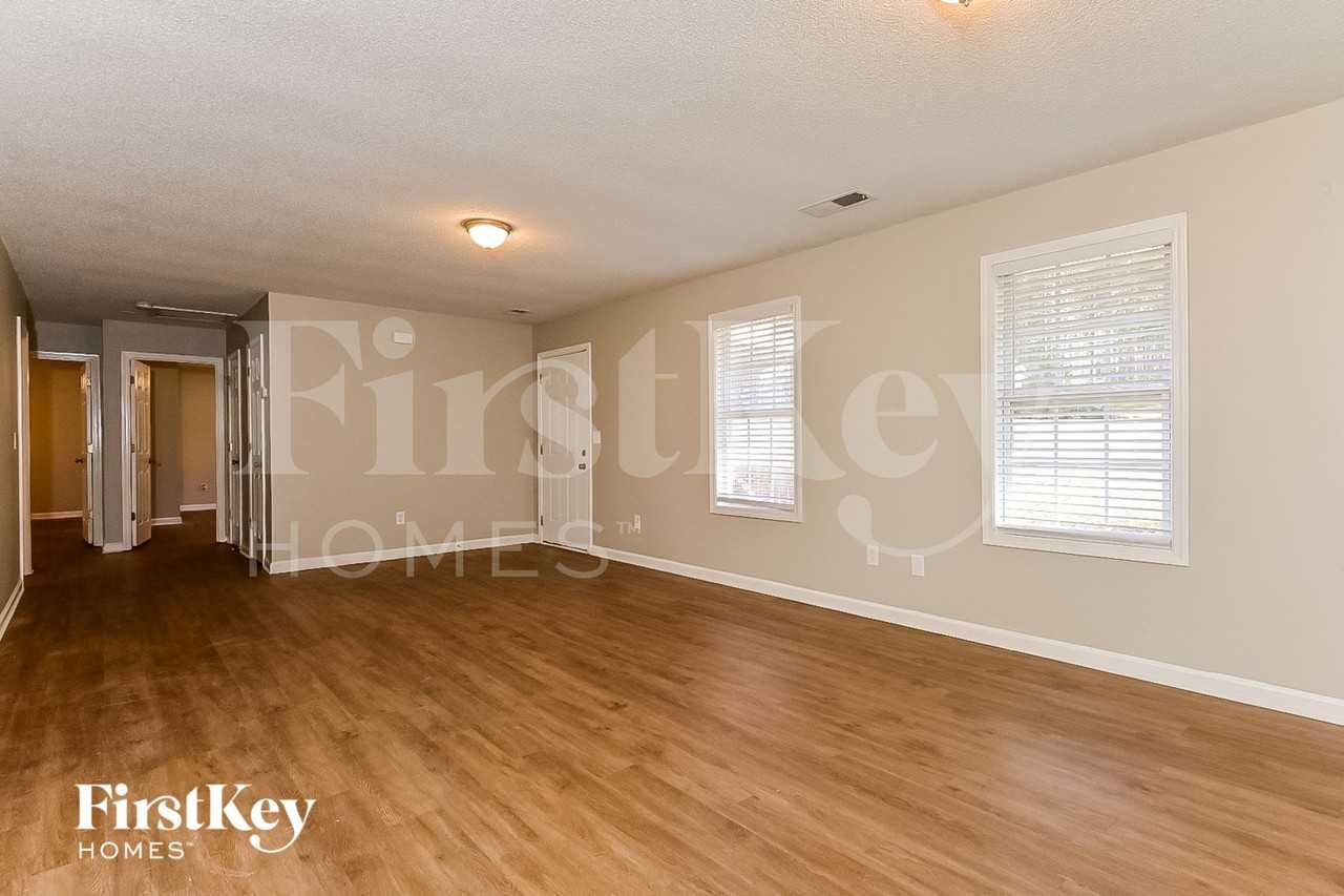 140 Teal Pl - Photo 2 of 15
