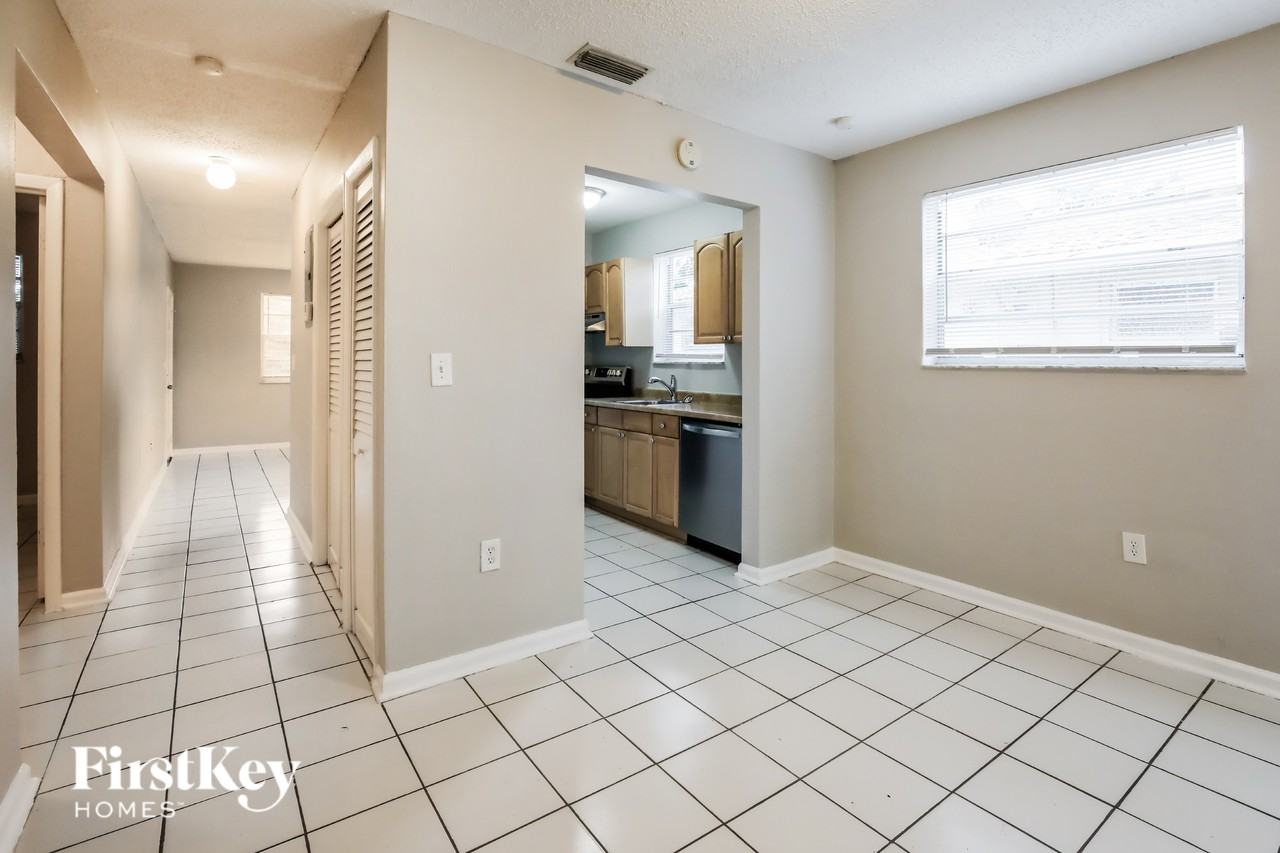 9233 Sw 204th Ter - Photo 6 of 15