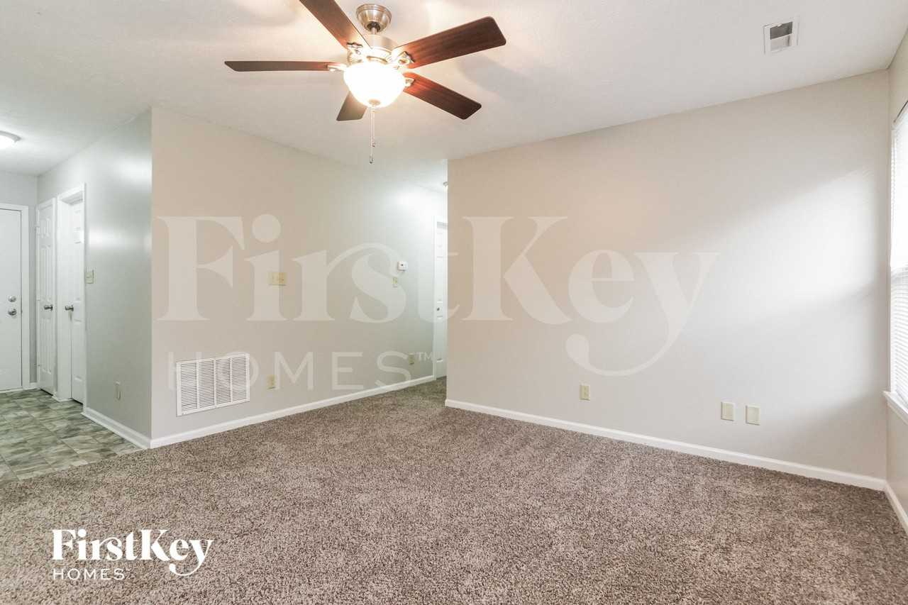 5143 Longmeadow Ct - Photo 6 of 15